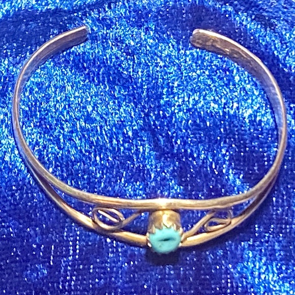RARE Baby Bracelet Sterling Silver w/ Turquoise - Picture 3 of 9